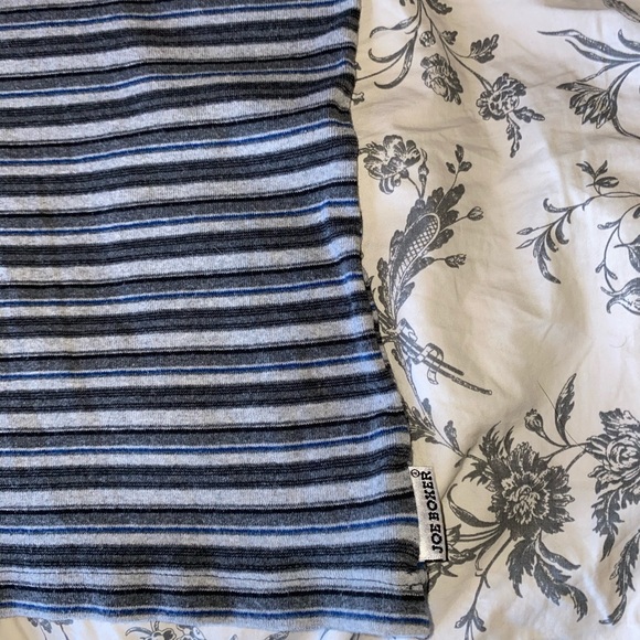 Crop Joe Boxer Tee - Picture 4 of 7